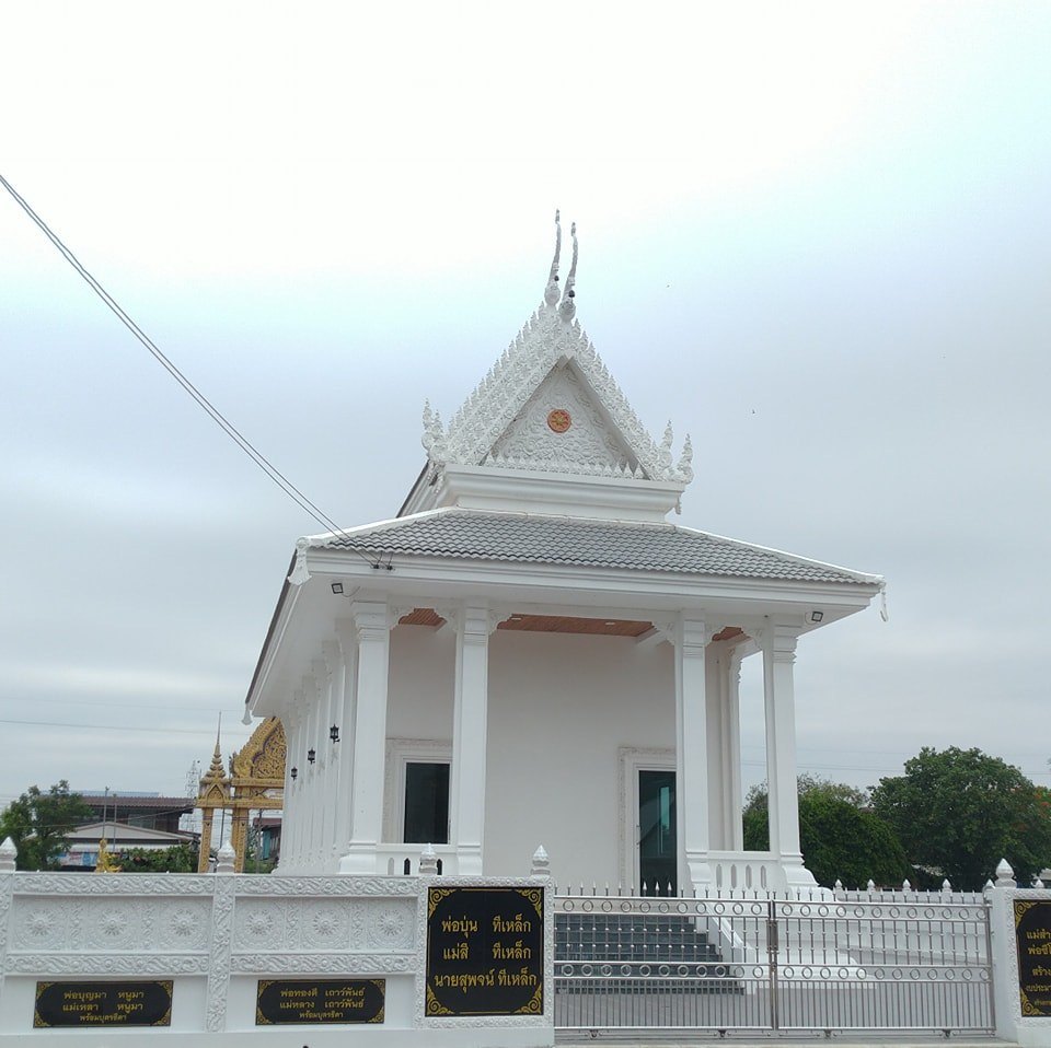 วัดอัมพร